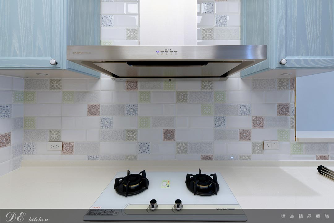 廚房電器｜SAKURA 歐化除油煙機 渦輪變頻環吸｜SAKURA 二口小面板易清檯面爐